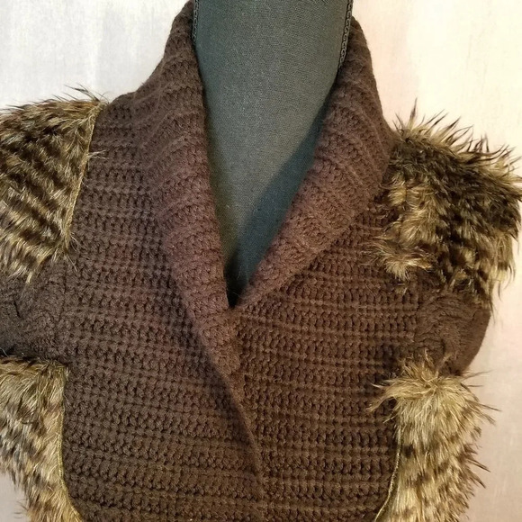 DEROTCHILD Faux Fur Sweater‎ Vest - Picture 7 of 11